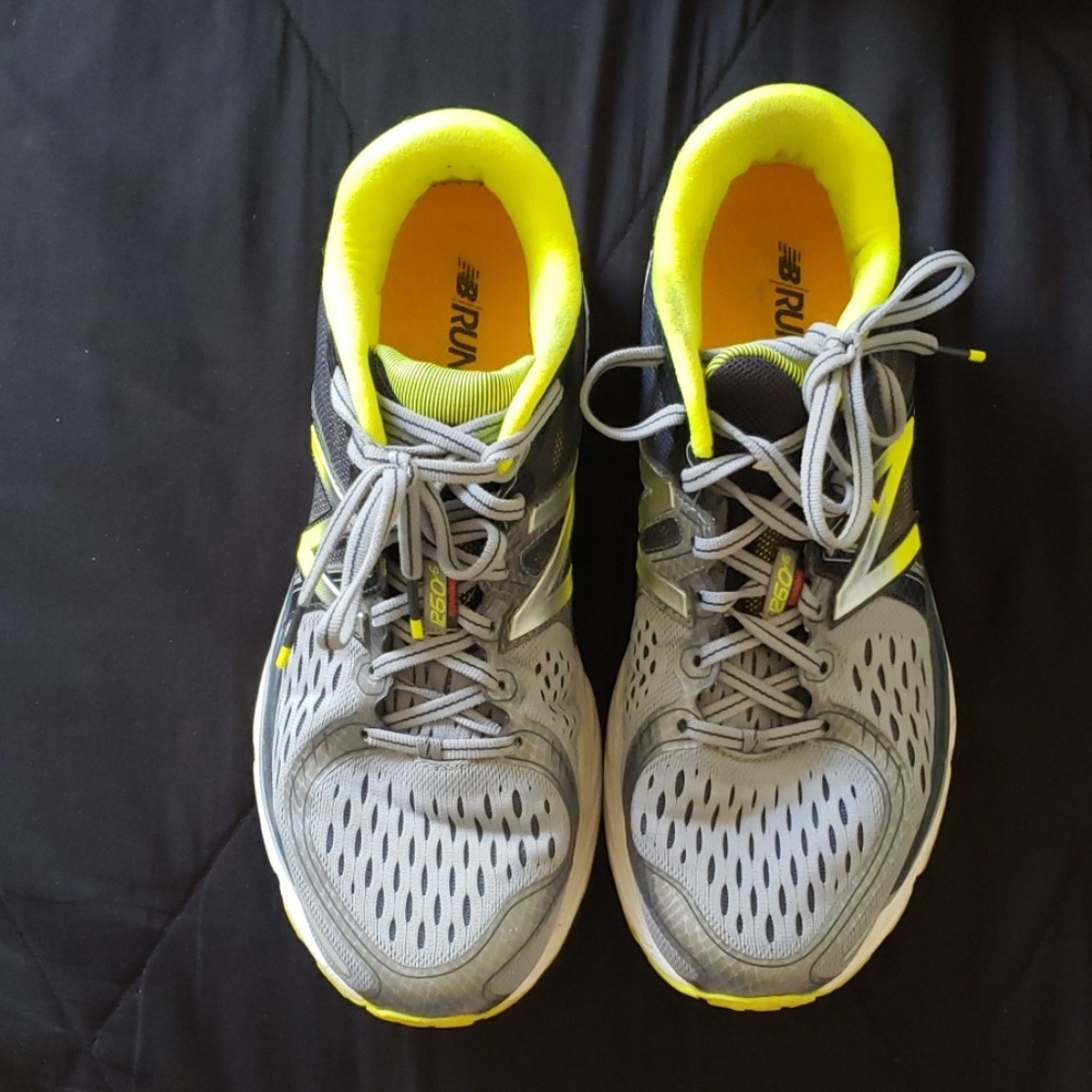 Men's New Balance 1260v6 Size 9